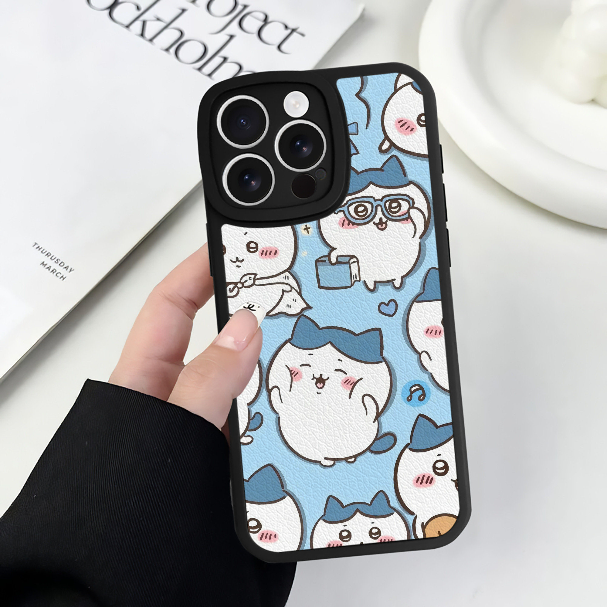 （画像用） ちいかわ Chii-kawa 【iPhone 16シリーズ対応】シリコンスマホケース（レザー調） 材質：シリコン